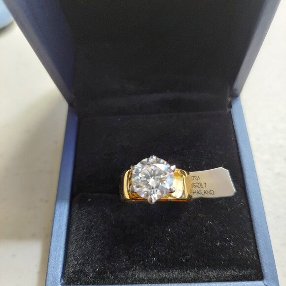 NWT Palm Beach Jewelry CZ and Yellow Gold Tone Solitaire Ring size 7 - Picture 1 of 1